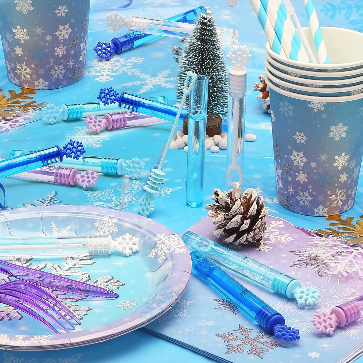 Snowflake Bubble Wands Bulk, 32 Pcs 4 Color Winter Party Favor Gift Box Set